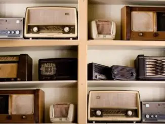 Over half of young Americans don’t have a radio set